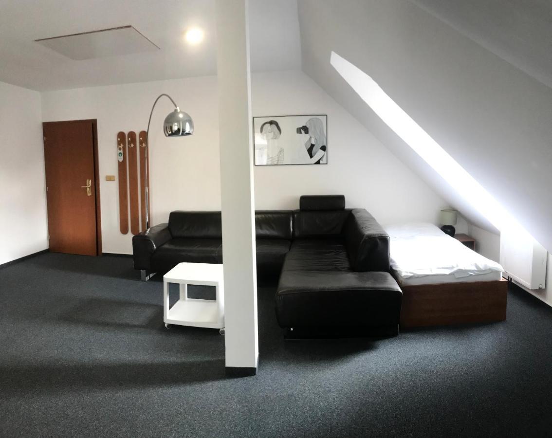 Rozmaryn Rooms & Apartments Rakovnik Exterior photo