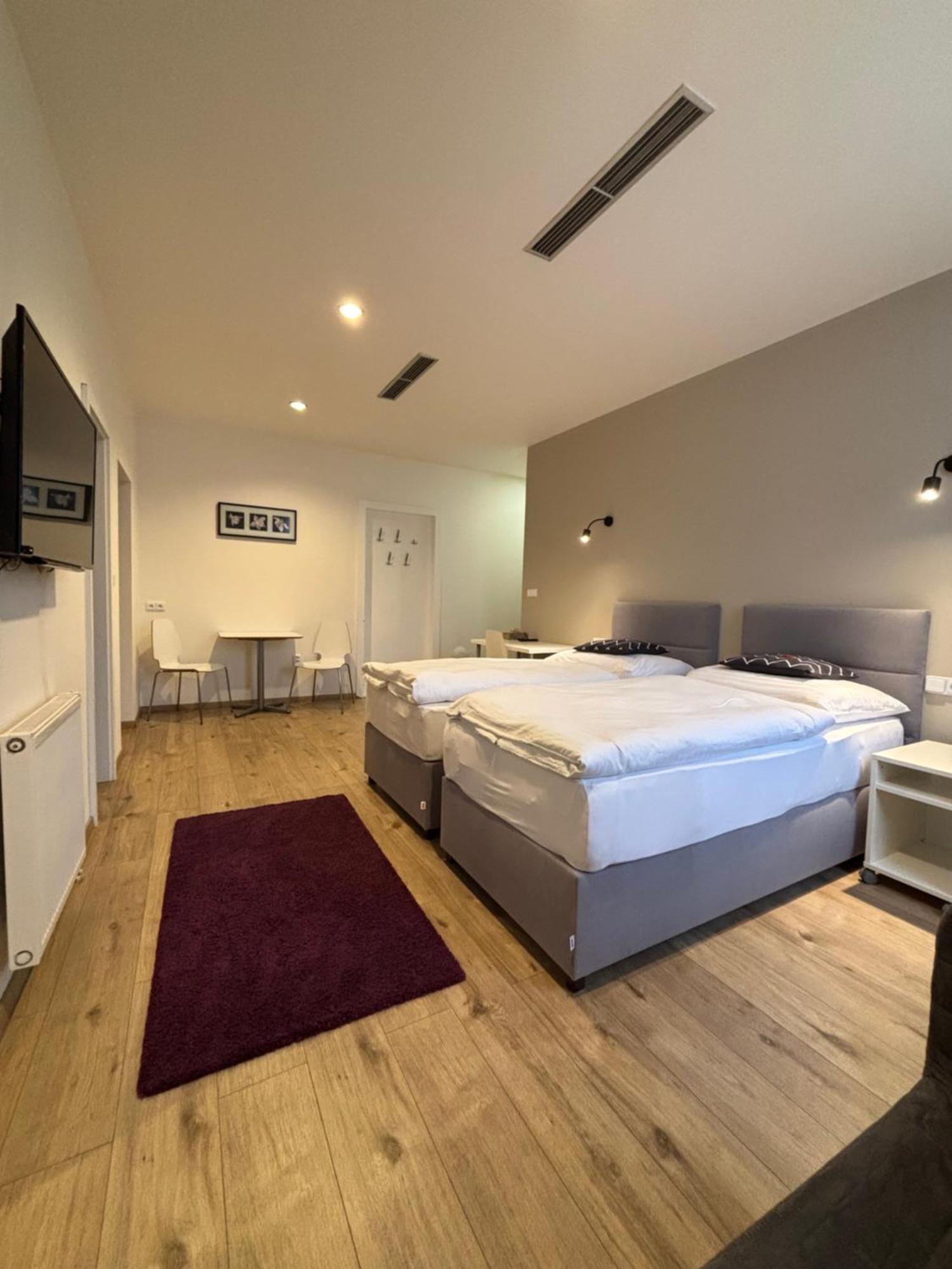 Rozmaryn Rooms & Apartments Rakovnik Exterior photo