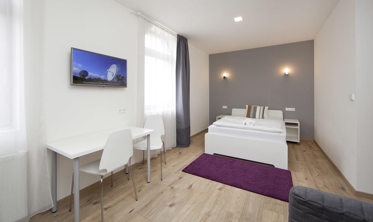 Rozmaryn Rooms & Apartments Rakovnik Exterior photo