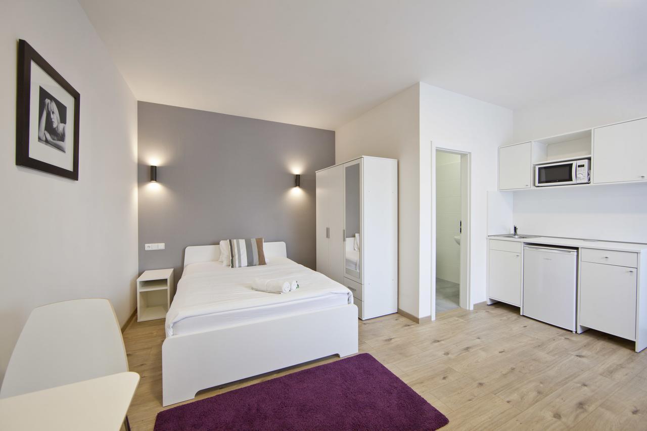 Rozmaryn Rooms & Apartments Rakovnik Exterior photo